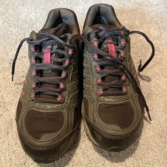 Columbia Waterproof Hiking Shoes, Women’s Size 7, gently used - Picture 2 of 5